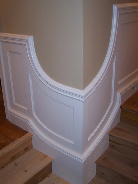 Intricate Curved Trim Details