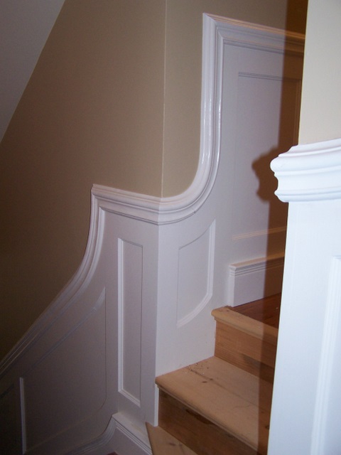 Intricate Curved Trim Details