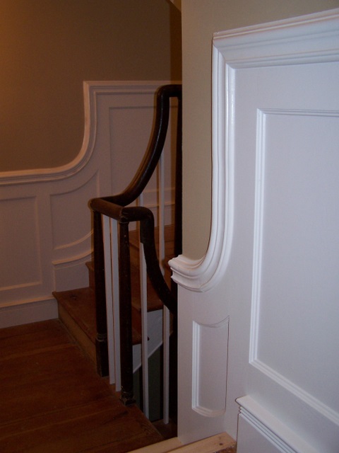 Intricate Curved Trim Details